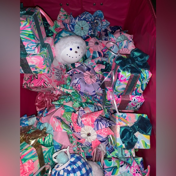 Lilly Pulitzer Christmas ornaments box sets of 2/ plus a free handmade ornament - Picture 3 of 5